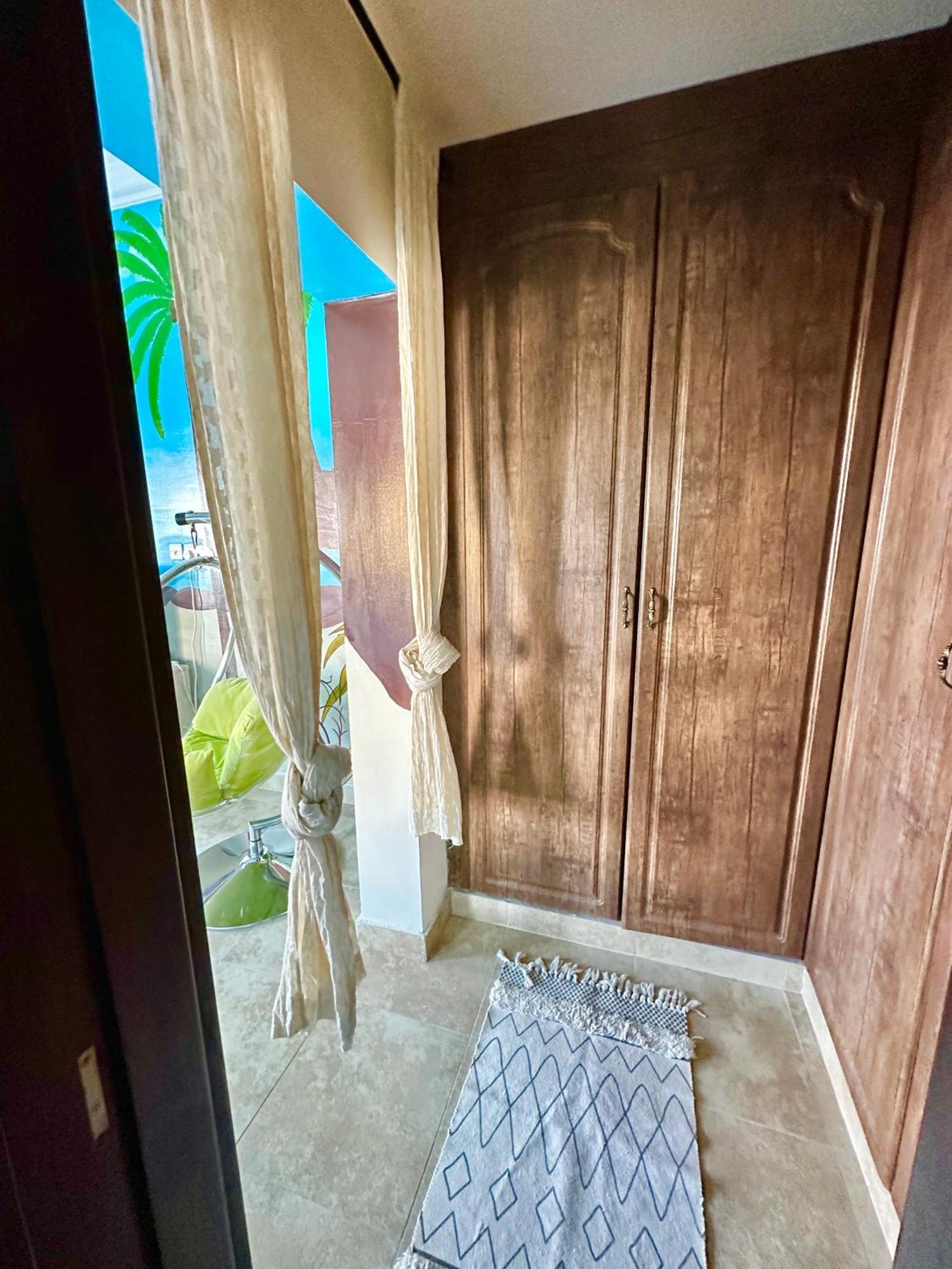 Dari Hotell Dubai Exteriör bild